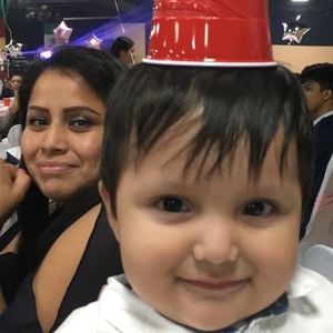 Meet your Posher, Efrain